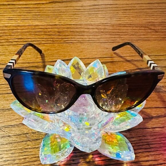 Burberry Sunglasses w/ case brown gradient tint with classic Burberry sz54 - Picture 2 of 10